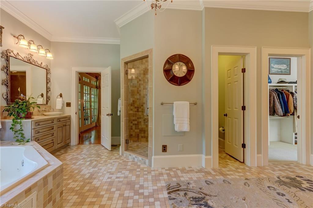 4501 Kendale Road Property Photo 14