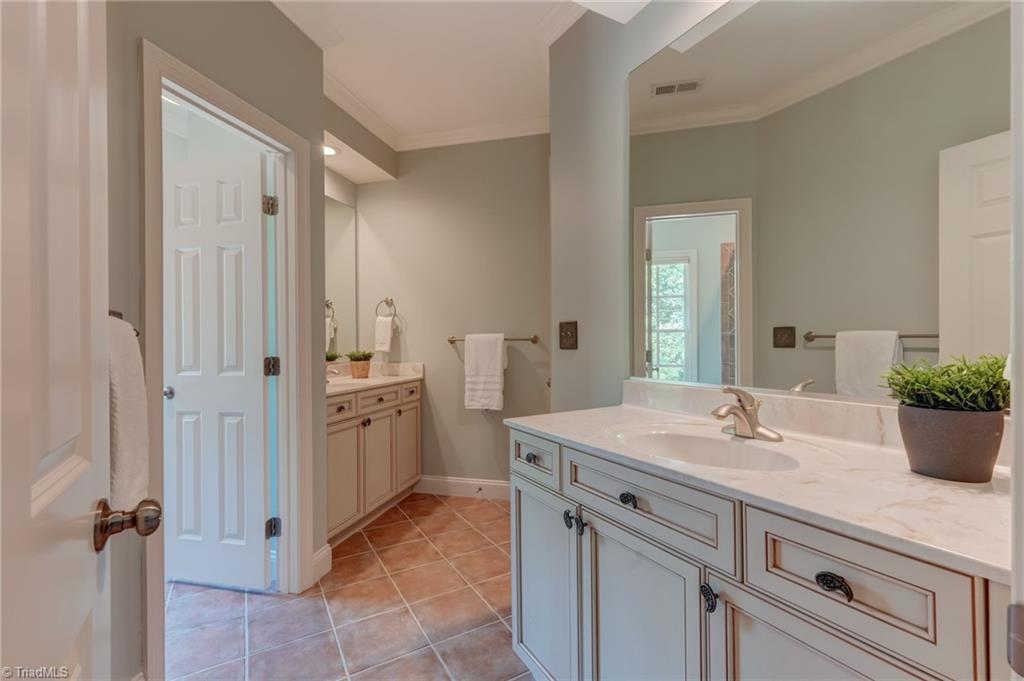 4501 Kendale Road Property Photo 20