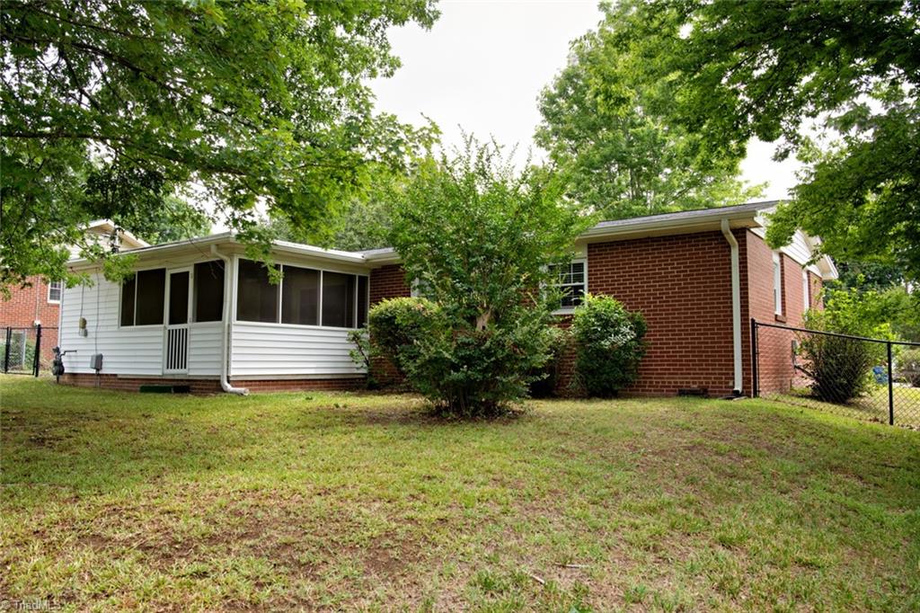 731 Oakgrove Drive Property Photo 6