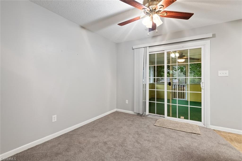 731 Oakgrove Drive Property Photo 12