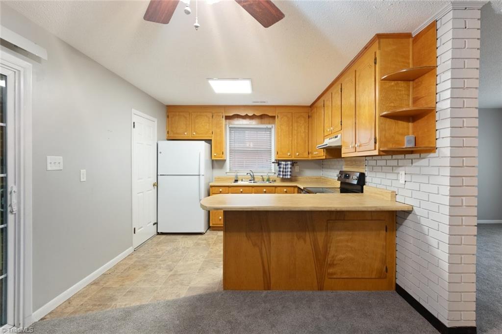 731 Oakgrove Drive Property Photo 13