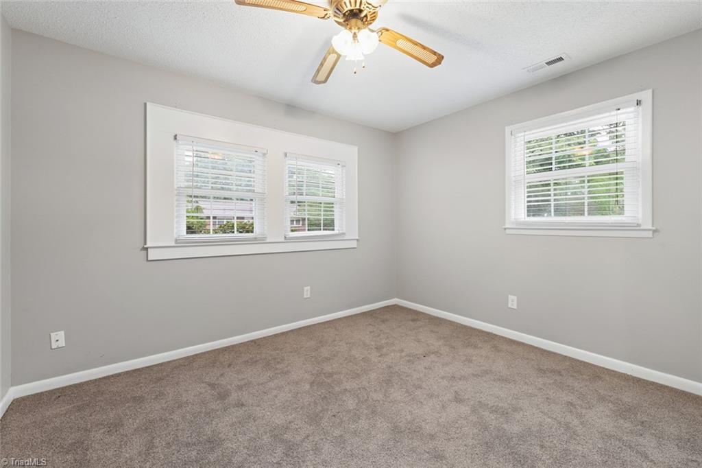 731 Oakgrove Drive Property Photo 21