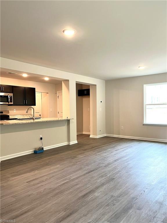 102 Longview Street Property Photo 4