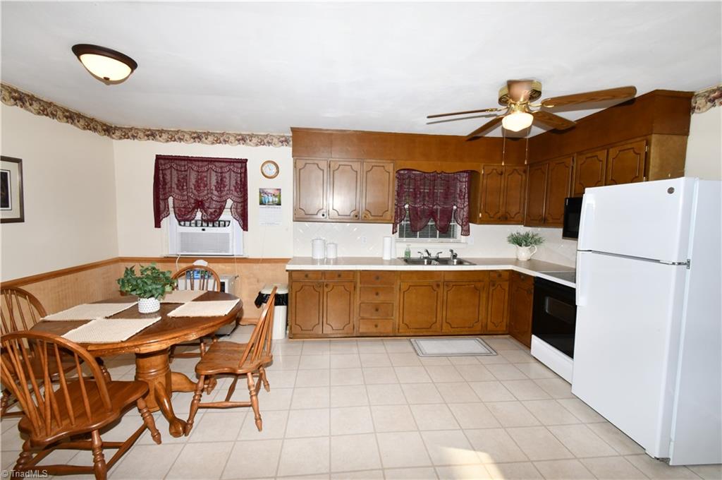 219 Atkins Lane Property Photo 2