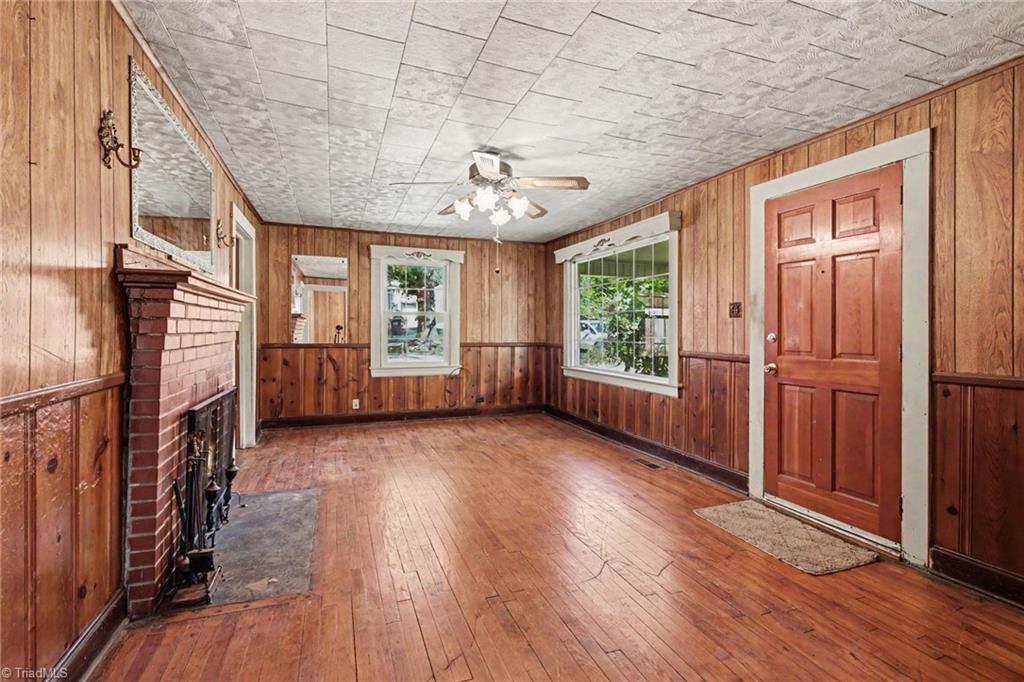 811 Cliffside Avenue Property Photo 4