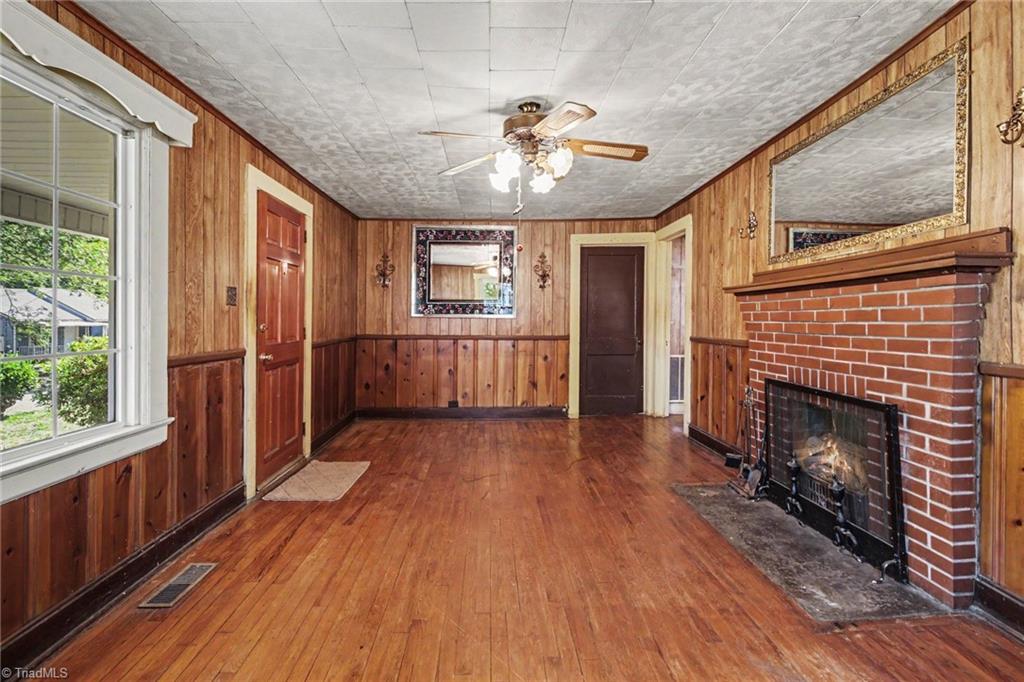 811 Cliffside Avenue Property Photo 6