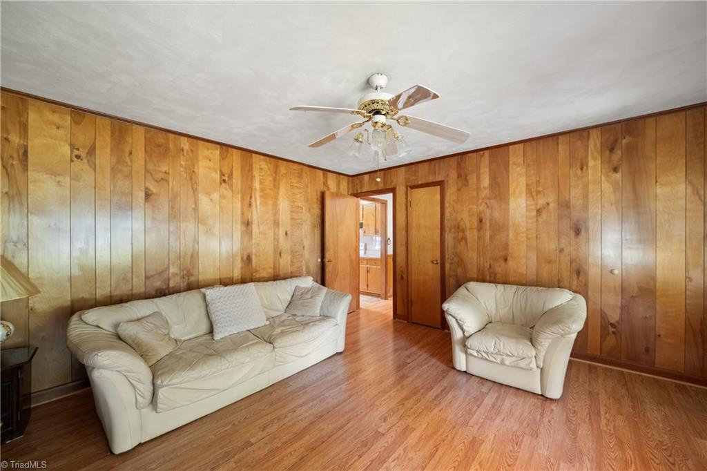 3211 Nc Highway 8 S Property Photo 6