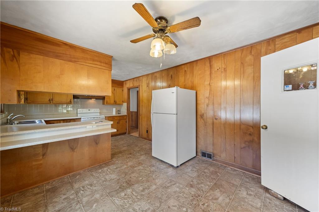3211 Nc Highway 8 S Property Photo 10