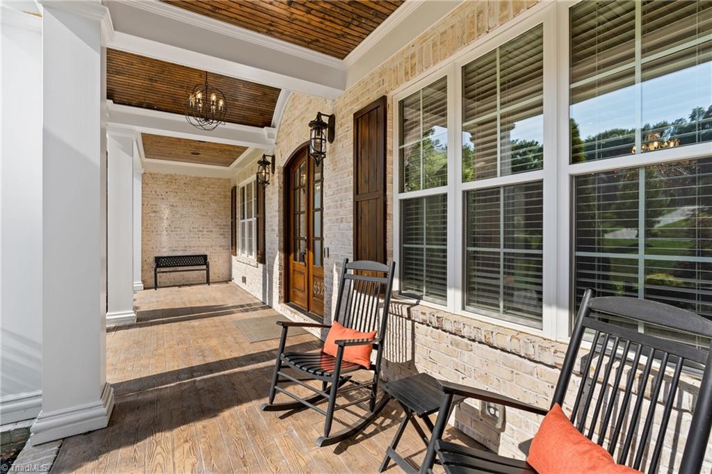 6323 Nesting Way Property Photo 8