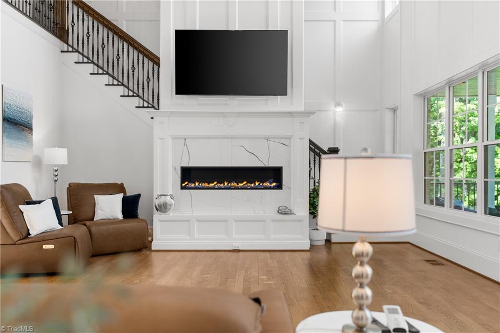 6323 Nesting Way Property Photo 13