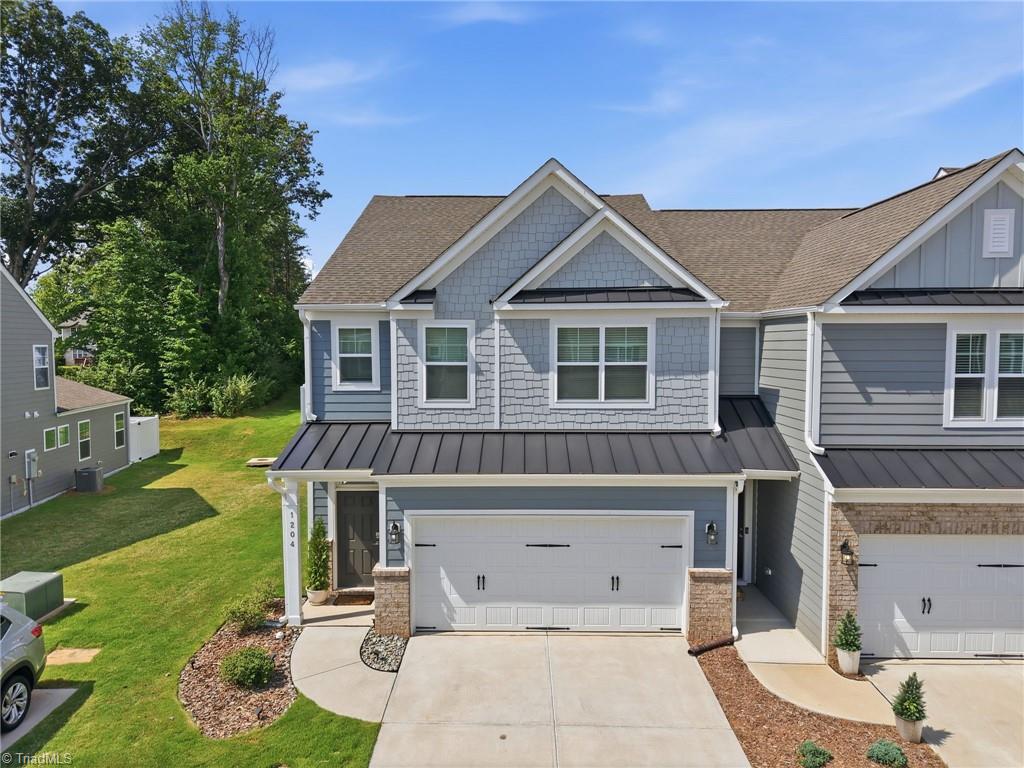 1204 Harbor Crossing Way Property Photo 1