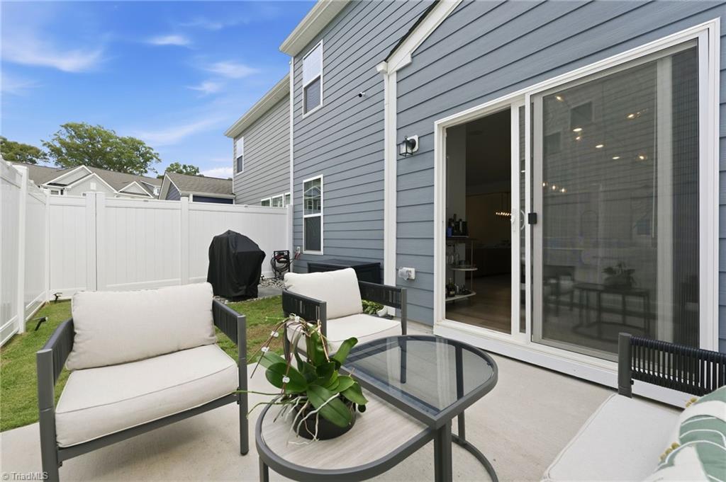 1204 Harbor Crossing Way Property Photo 17