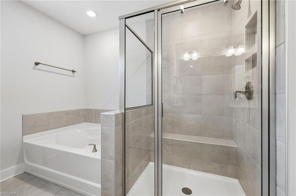 1204 Harbor Crossing Way Property Photo 32