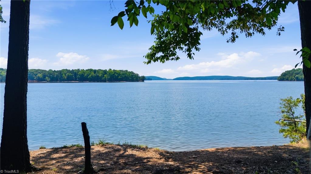 268 Kendricks Cove Property Photo 1