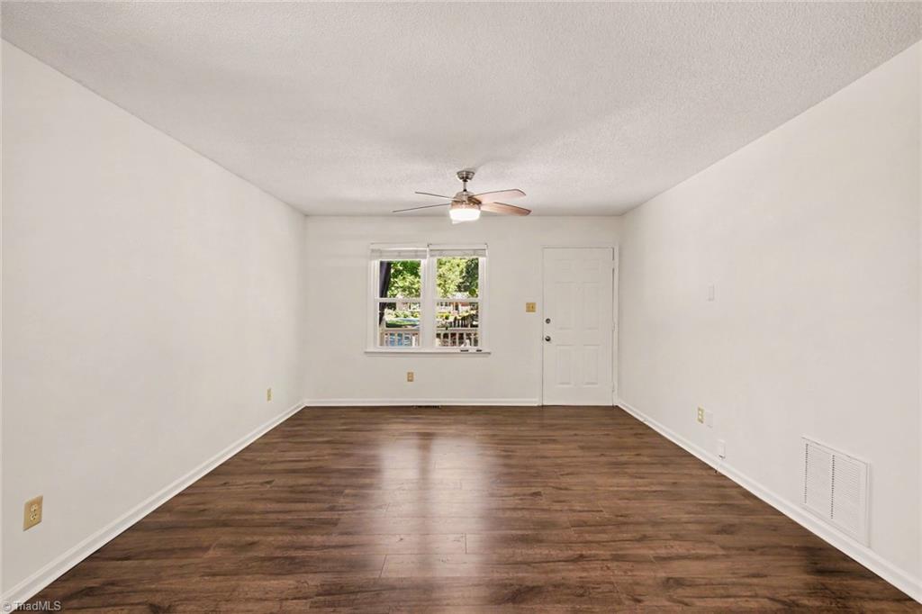 5404 John Washington Road Property Photo 5