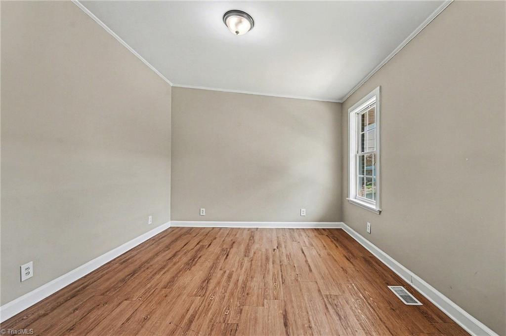 511 Saunders Place # A Property Photo 12