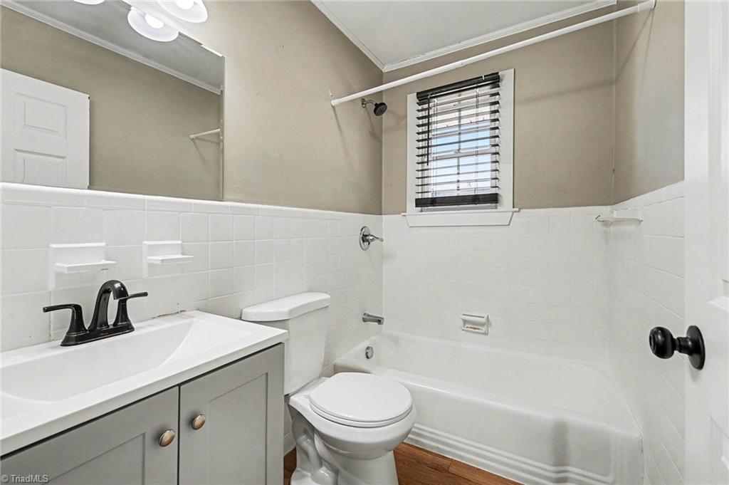 511 Saunders Place # A Property Photo 15