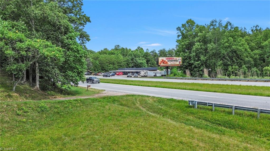 5622 W Us Highway 421 Property Photo 2