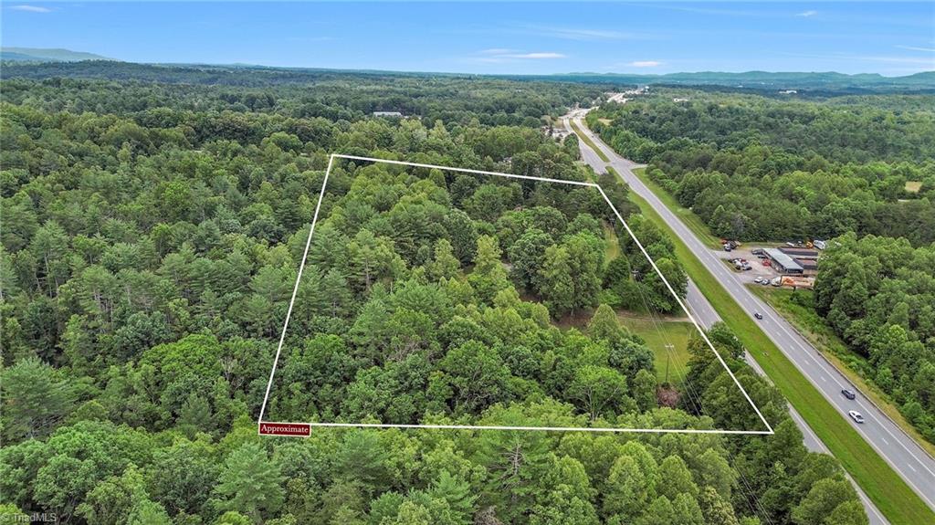 5622 W Us Highway 421 Property Photo 6
