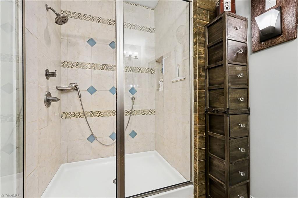 5409 Dobson Road Property Photo 21