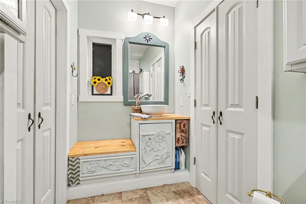 5409 Dobson Road Property Photo 41