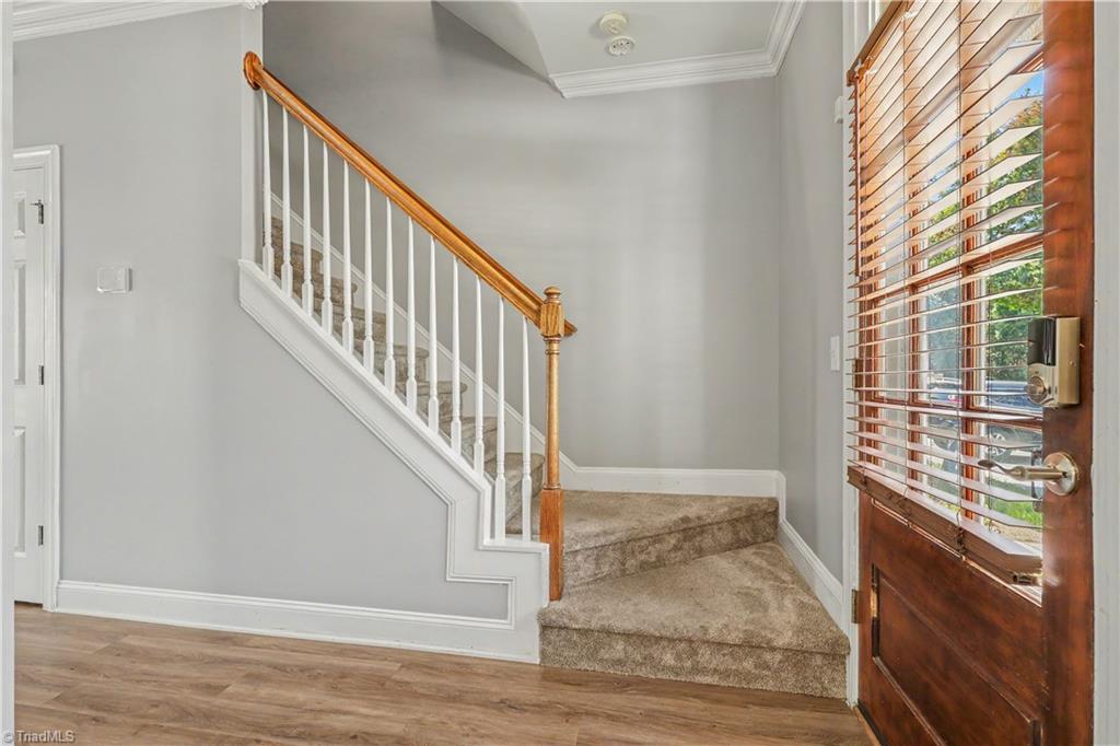 8 Viburnum Lane Property Photo 5