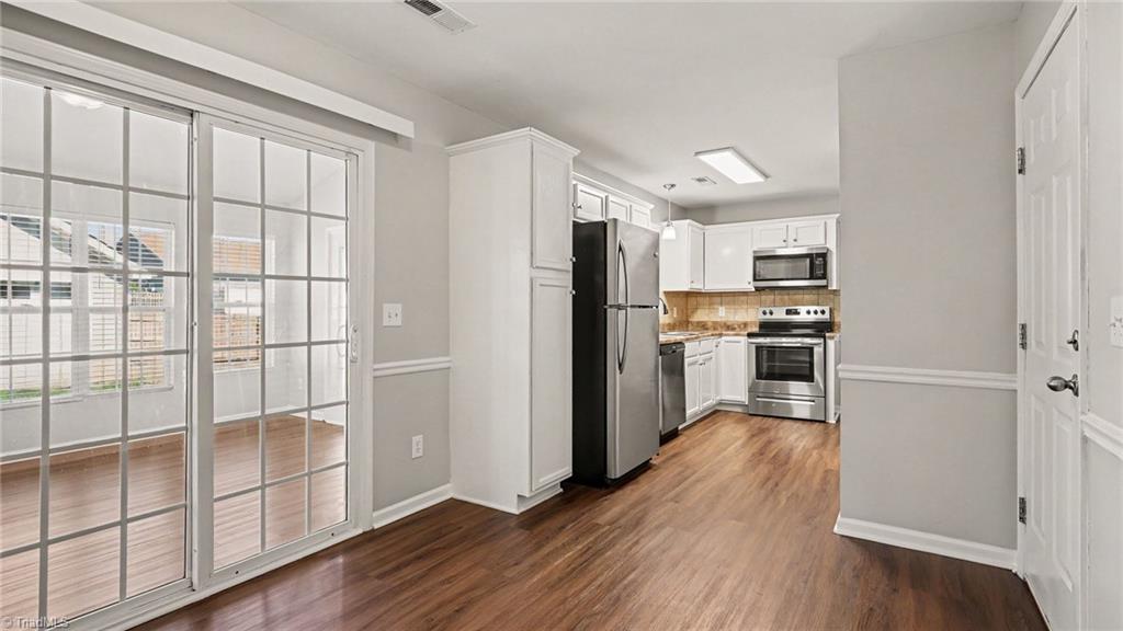 4055 Creekside Court Property Photo 10