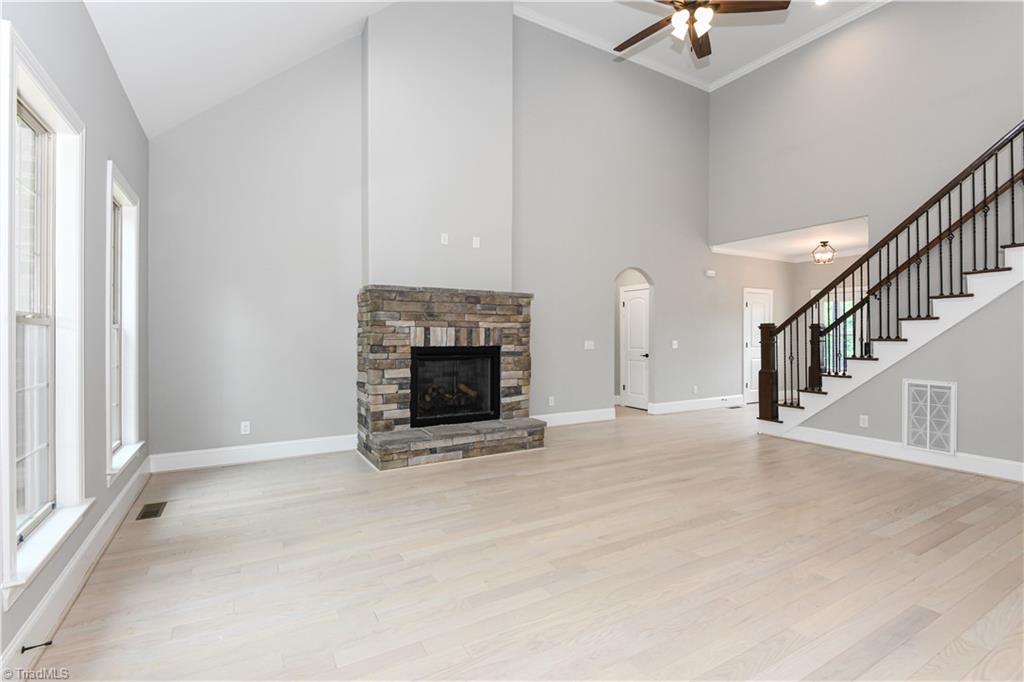 5483 Meadowlark Court Property Photo 4