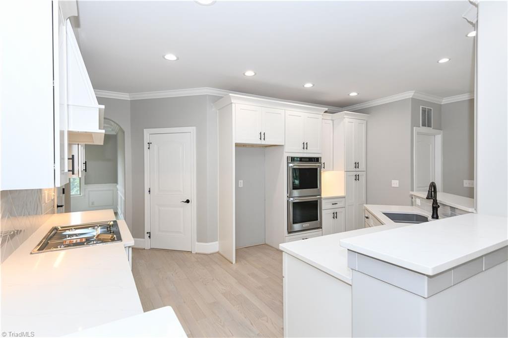 5483 Meadowlark Court Property Photo 12