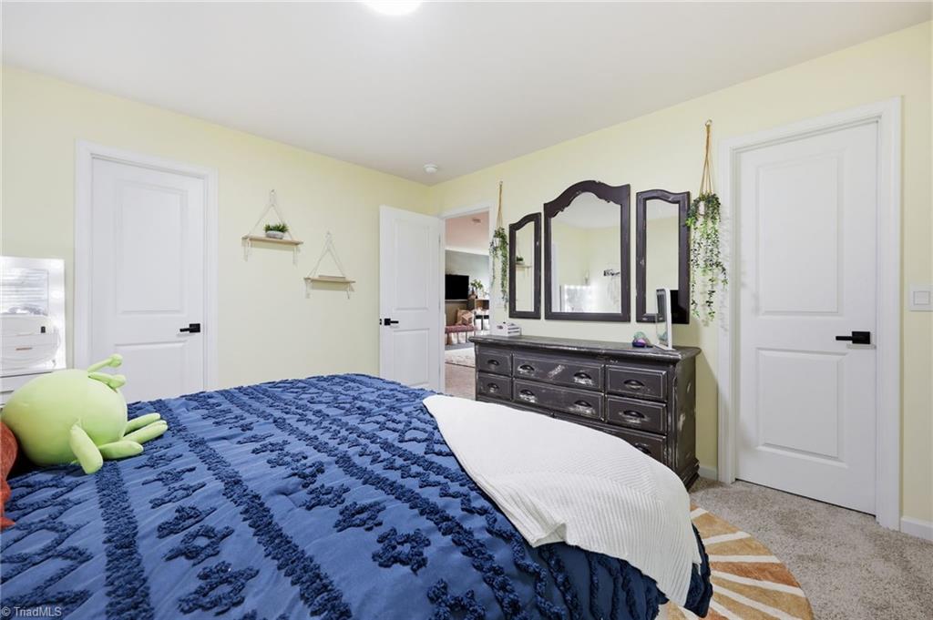 6882 Bellawood Drive Property Photo 29