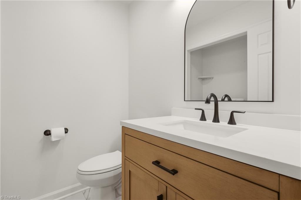 4518 Oak Hollow Drive Property Photo 25