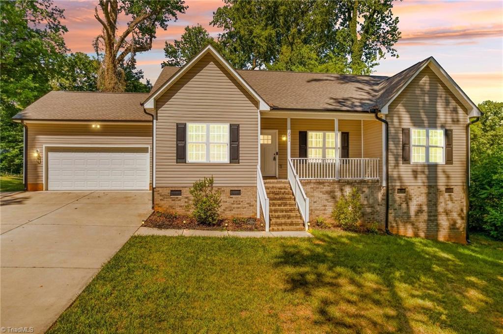 1011 Terrace Drive Property Photo 1