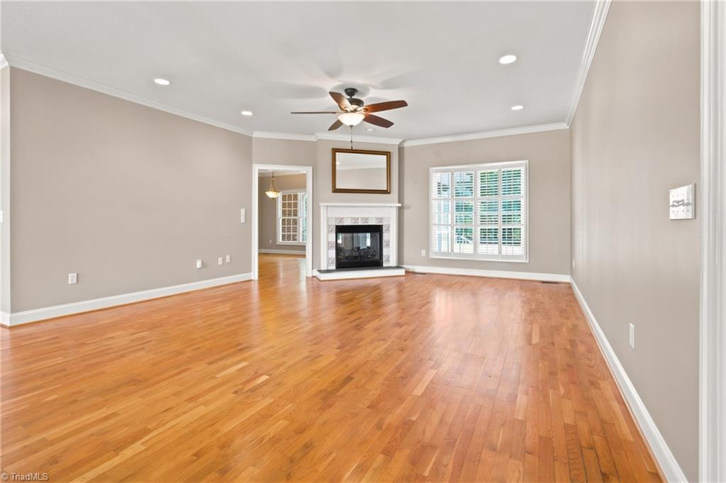 619 Laurel Valley Way Property Photo 5