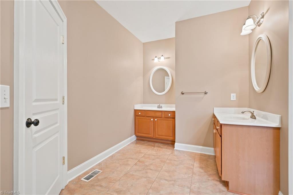 619 Laurel Valley Way Property Photo 22