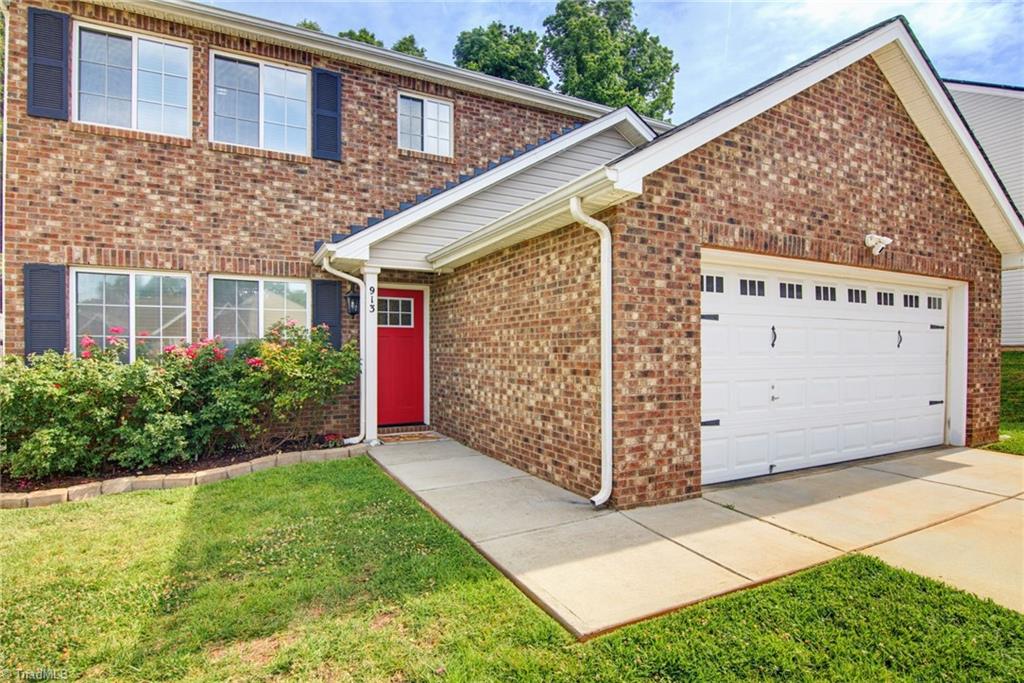 913 Topsail Drive