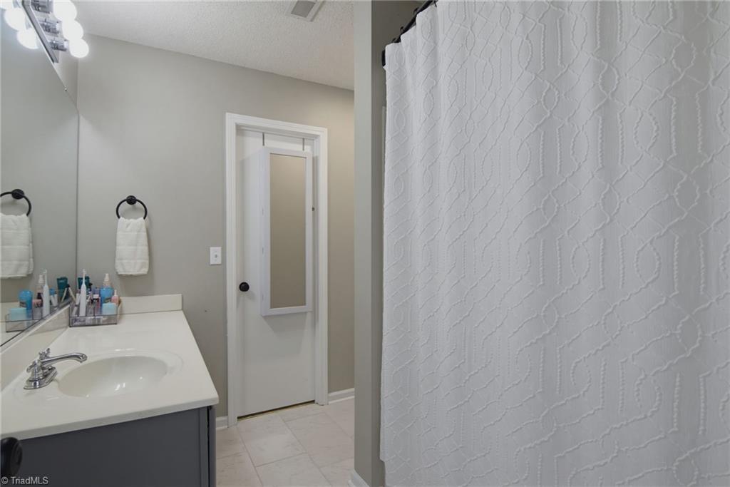 913 Topsail Drive Property Photo 18