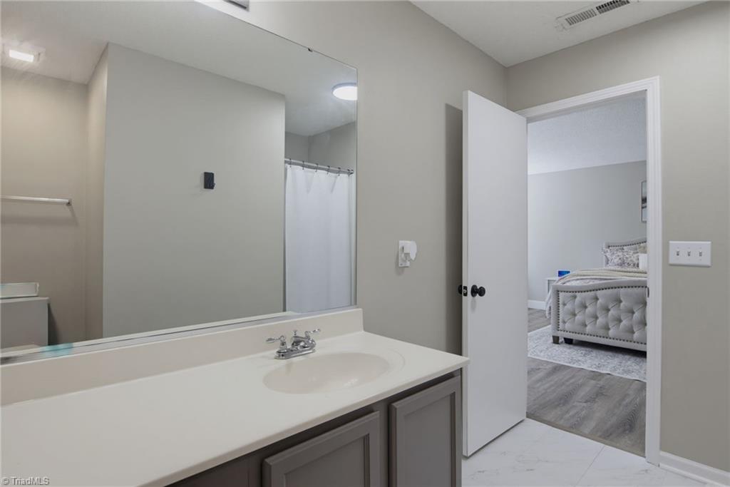 913 Topsail Drive Property Photo 21