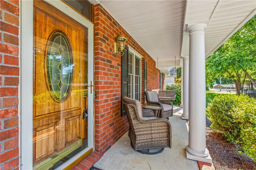 128 Meadowview Road Property Photo 4
