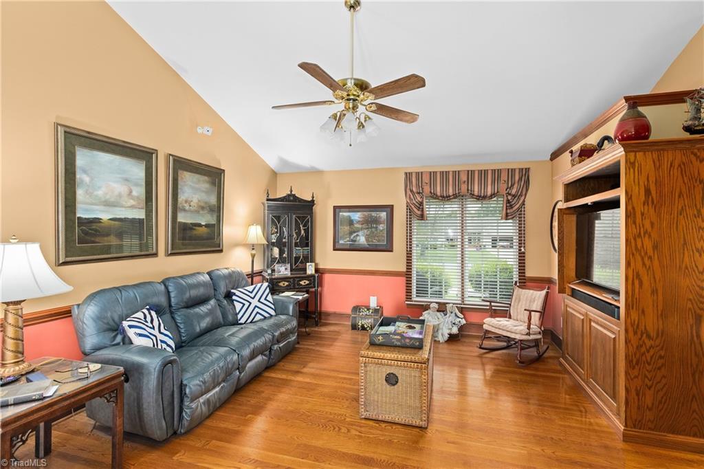 128 Meadowview Road Property Photo 7