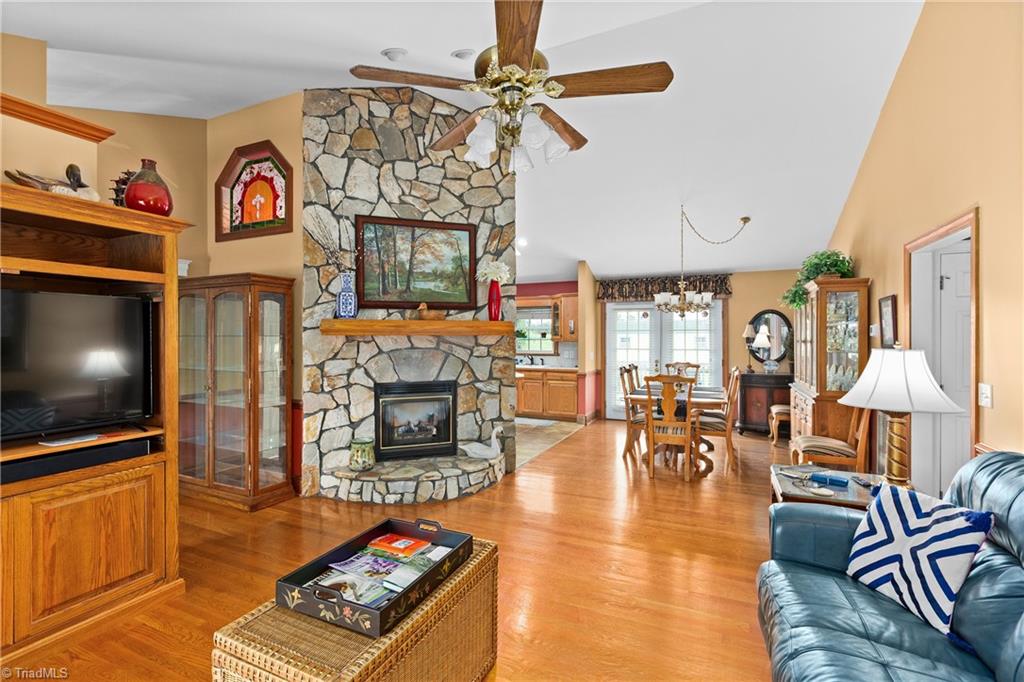 128 Meadowview Road Property Photo 8