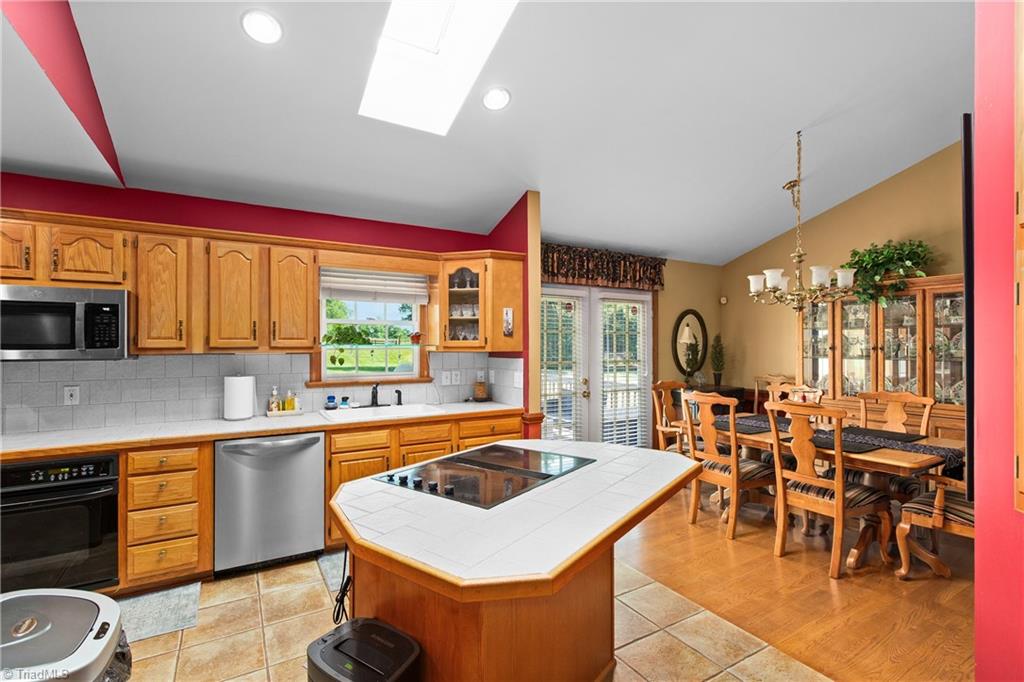 128 Meadowview Road Property Photo 17
