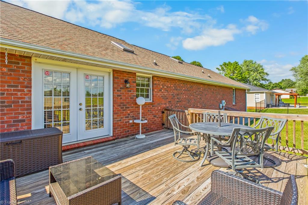 128 Meadowview Road Property Photo 30