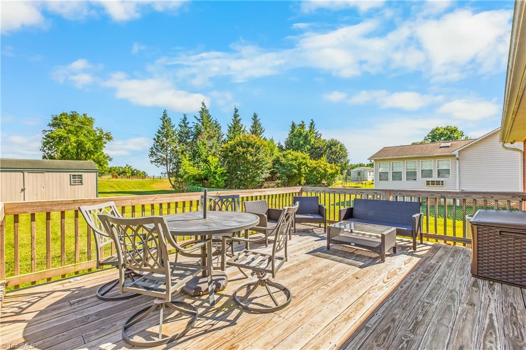 128 Meadowview Road Property Photo 31