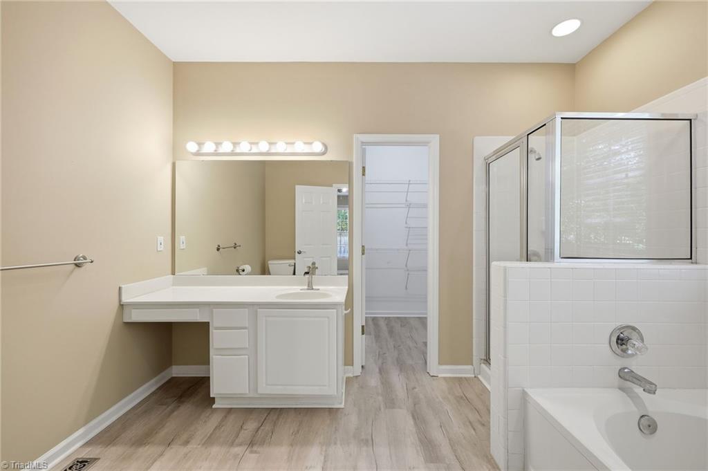 425 Turnberry Drive Property Photo 21