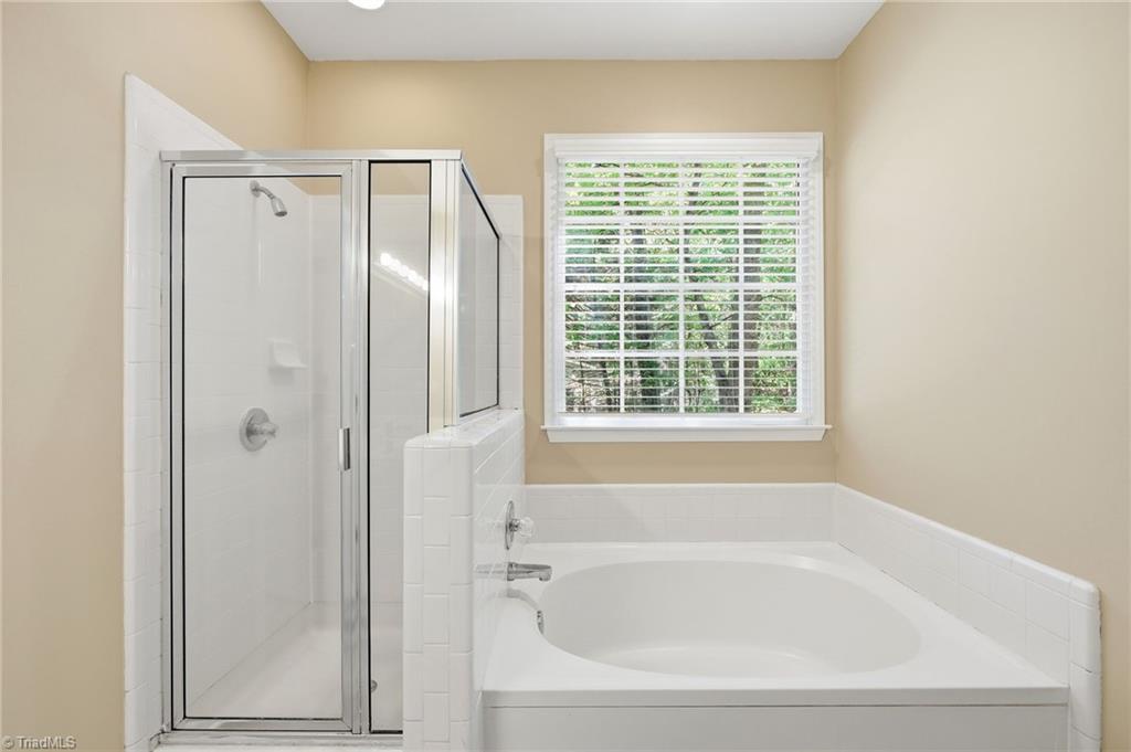 425 Turnberry Drive Property Photo 22