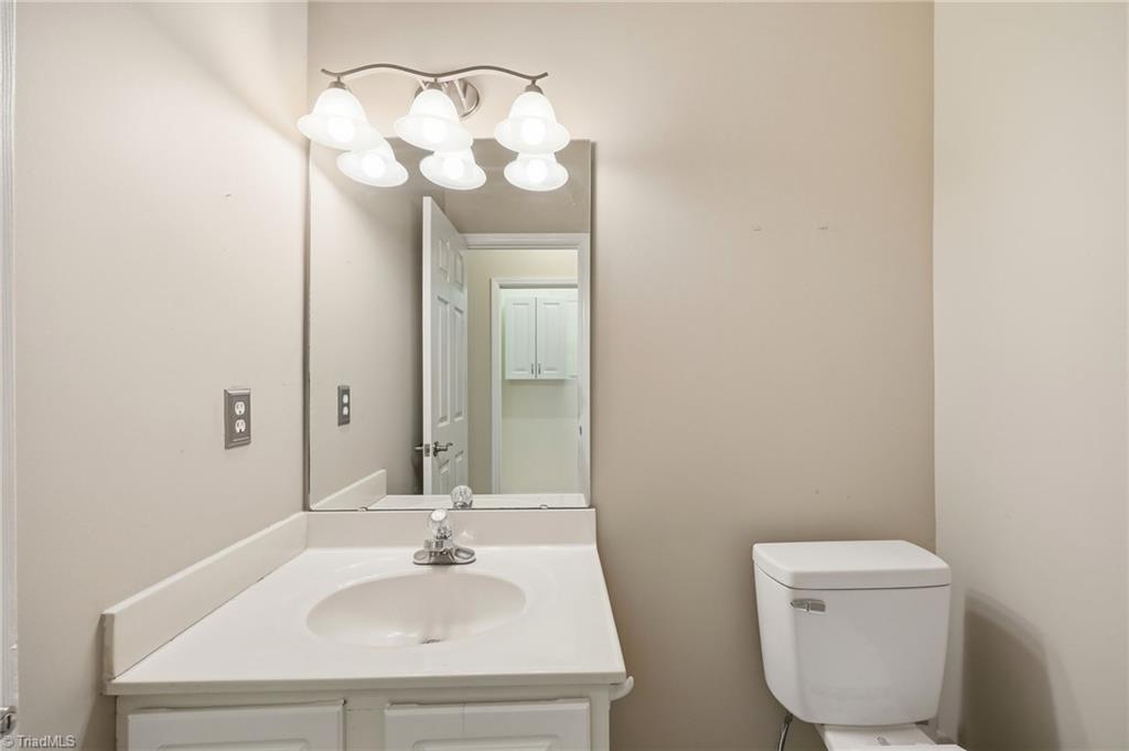 425 Turnberry Drive Property Photo 25