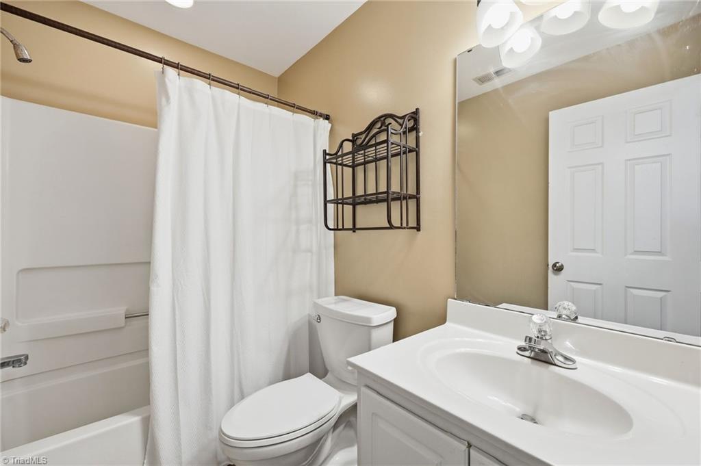 425 Turnberry Drive Property Photo 31