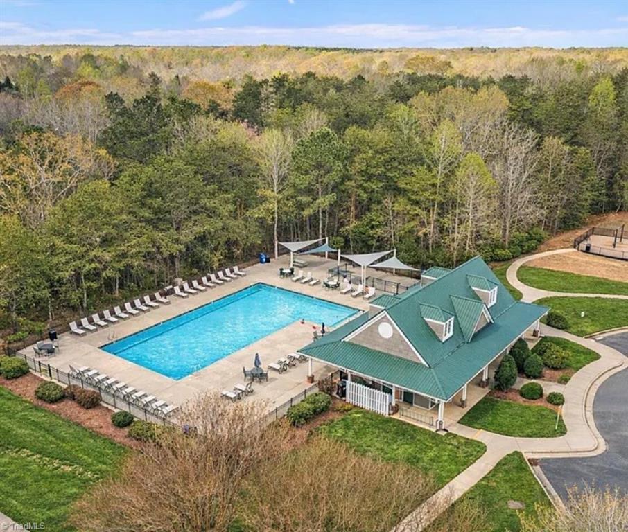 425 Turnberry Drive Property Photo 49