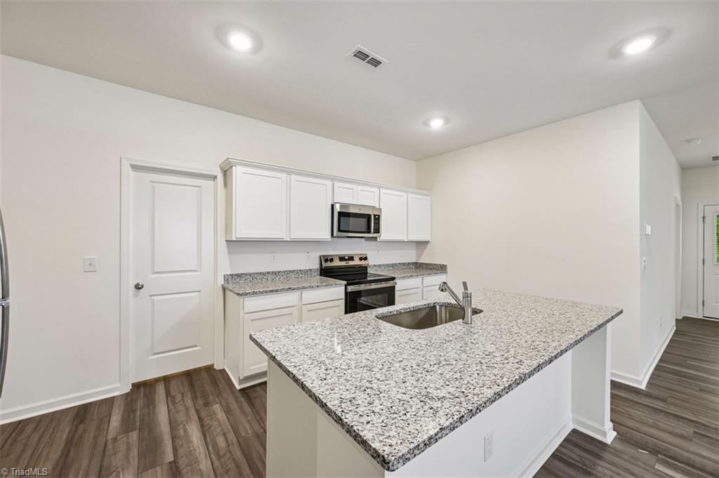 830 Hanford Landing Drive Property Photo 8