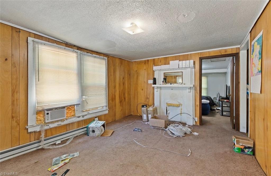 3702 Hudson Street Property Photo 2